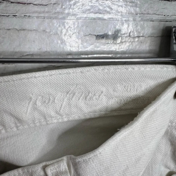 7 FOR ALL MANKIND White Josefina Distressed Jean     Size: 25 NWt - Picture 5 of 8